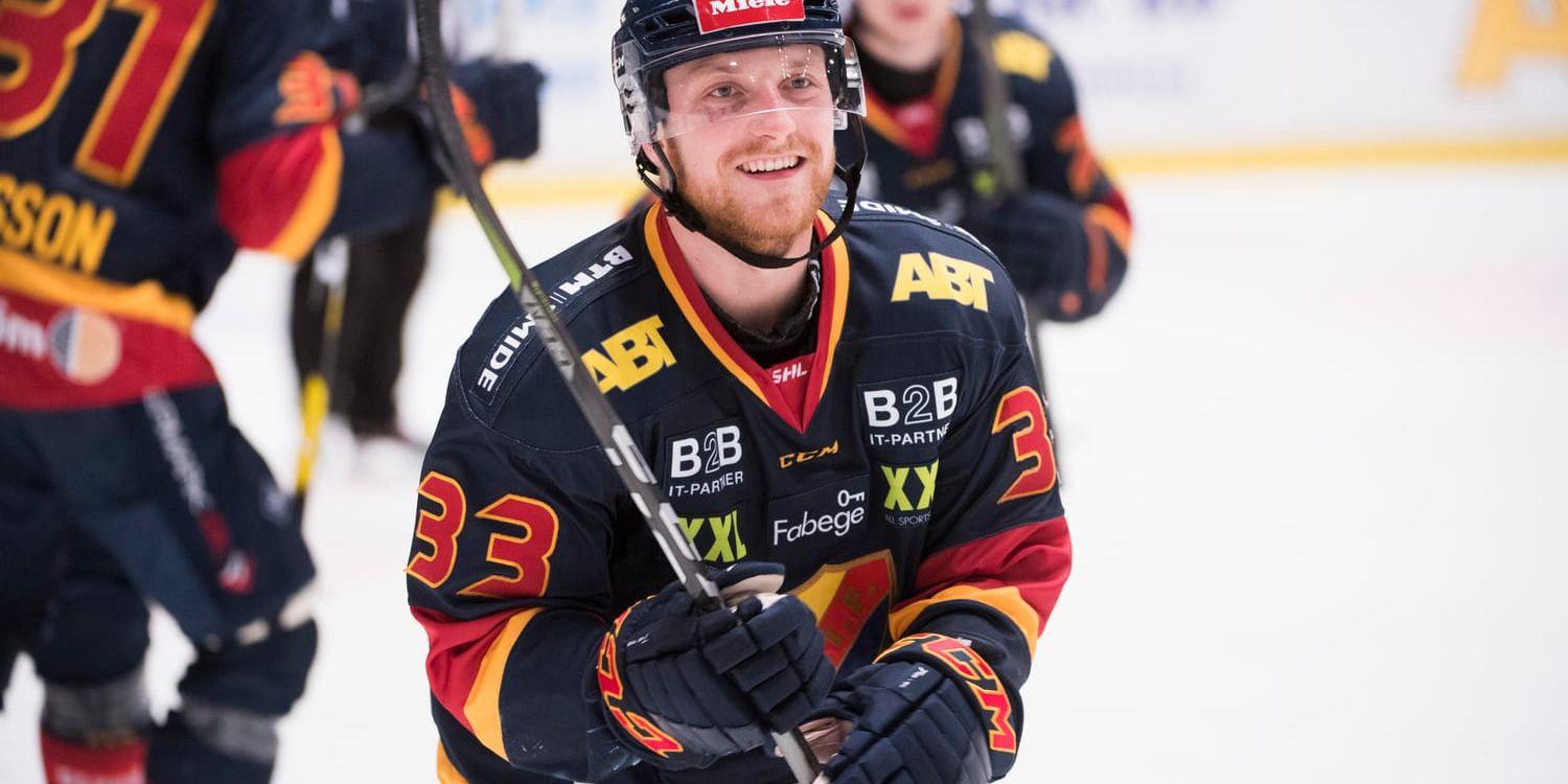 Linus Hultström gjorde det viktiga 2–2-målet.