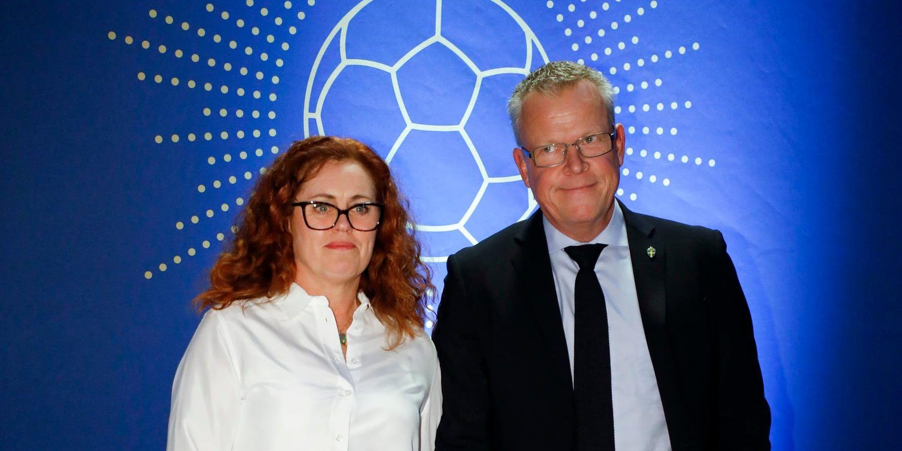 Janne Andersson och frun Ulrika Andersson anländer till Fotbollsgalan 2017 på Ericsson Globe Arena.