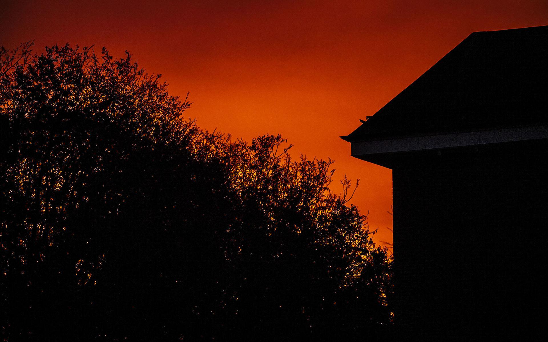 TTELA:s fotograf tog på fredagsmorgonen ett par bilder på solens uppgång.