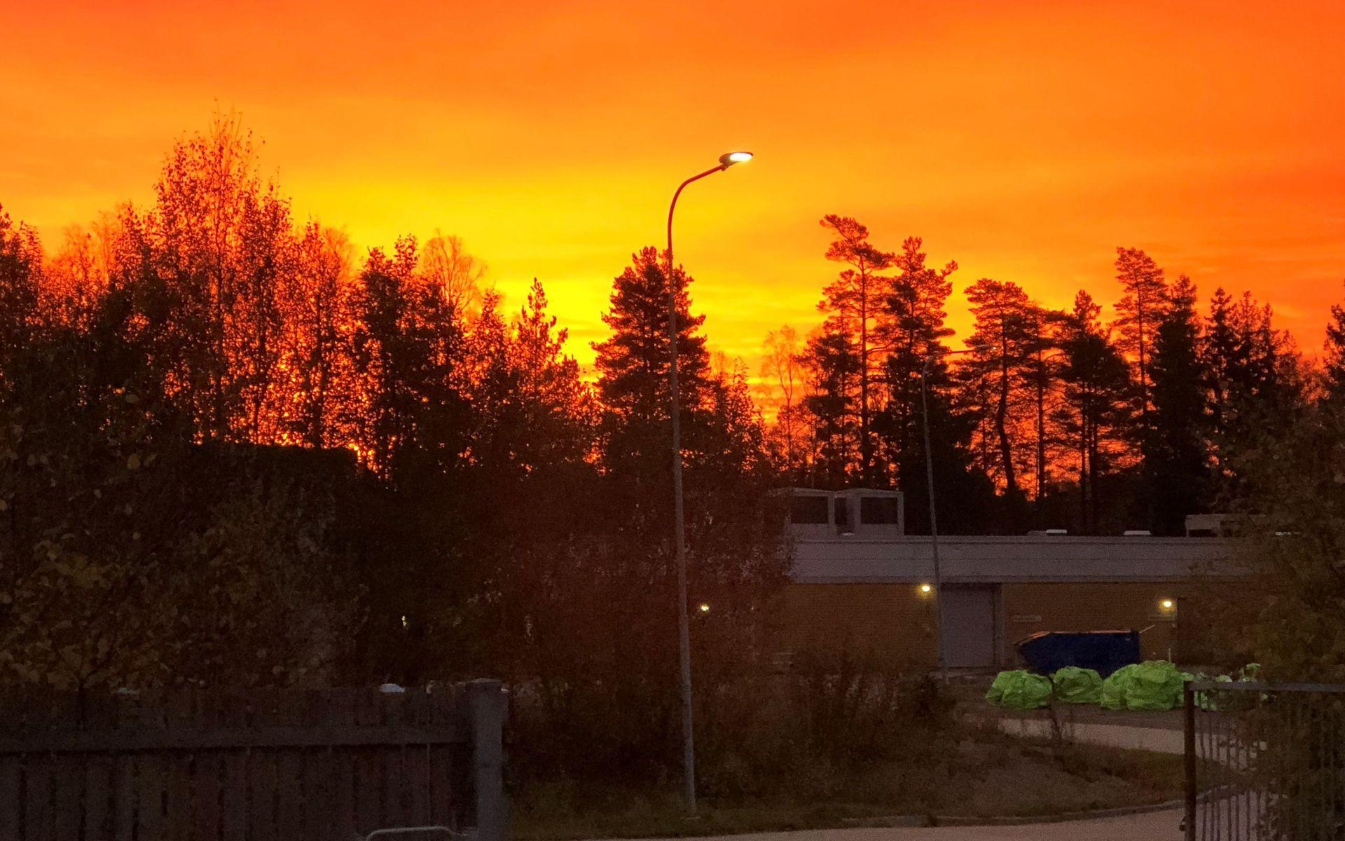 Soluppgång på jobbet i Trollhättan, berättar Eva-Lena Jacobsson.