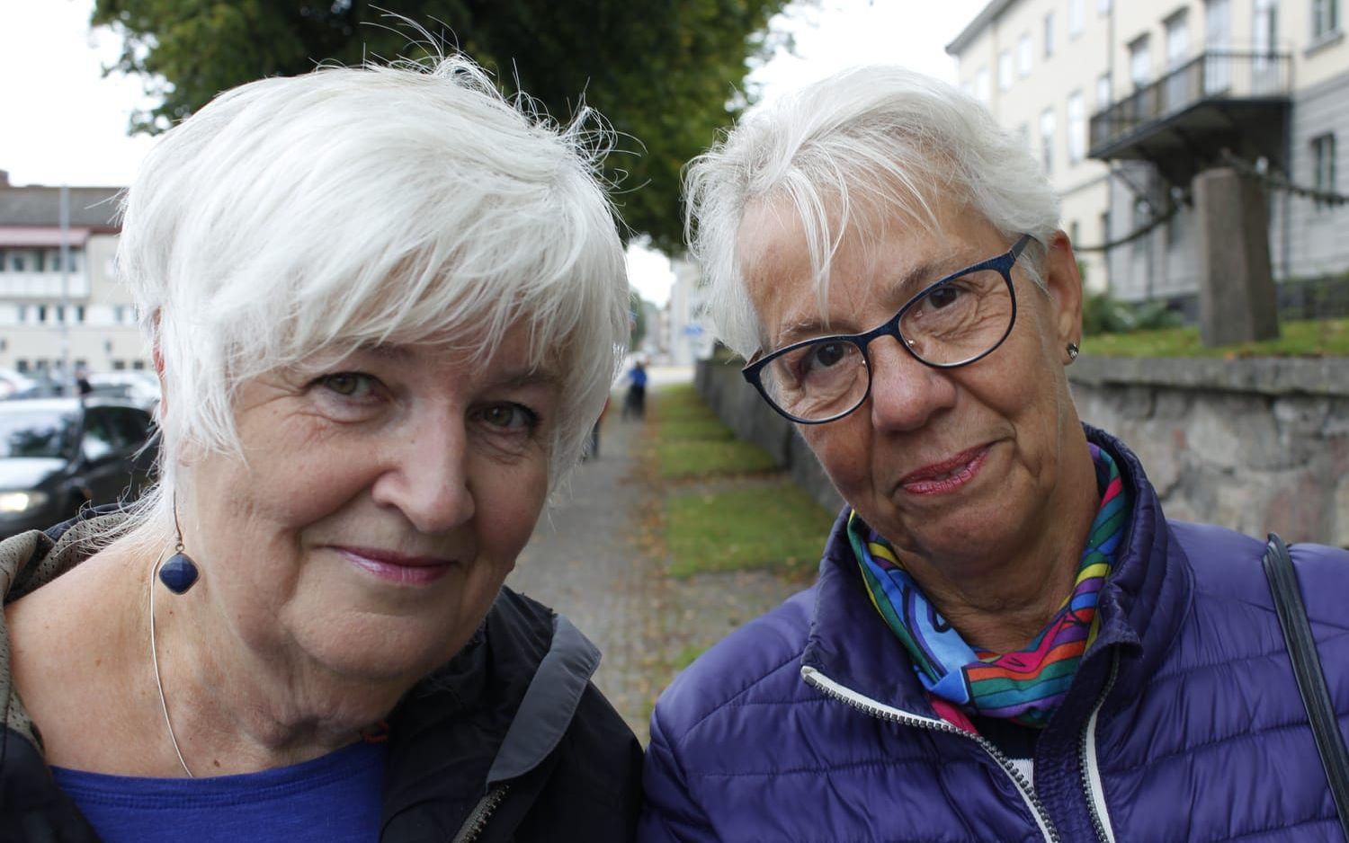Birgitta Badh och Margareta Hermansson, Vänersborg: – För mig är jämlikheten viktig, säger Birgitta Badh.  – Det är skolan och sjukvården. Och när det har kommit hit så många flyktingar måste vi hjälpa dem på bästa sätt, säger Margareta Hermansson.