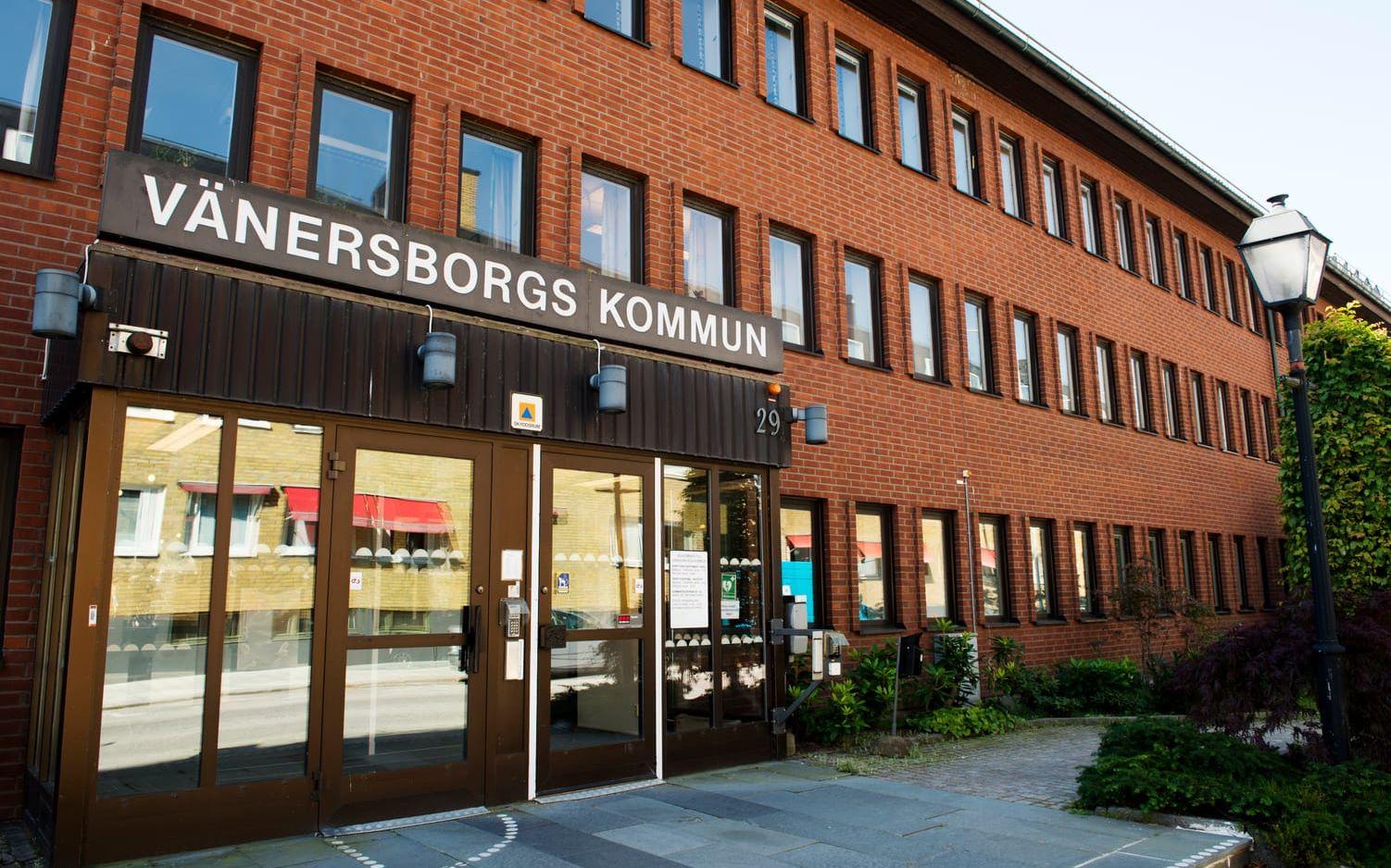 Kommunhuset i Vänersborg har problem med fukt och mögel. Bild: Kent Eng