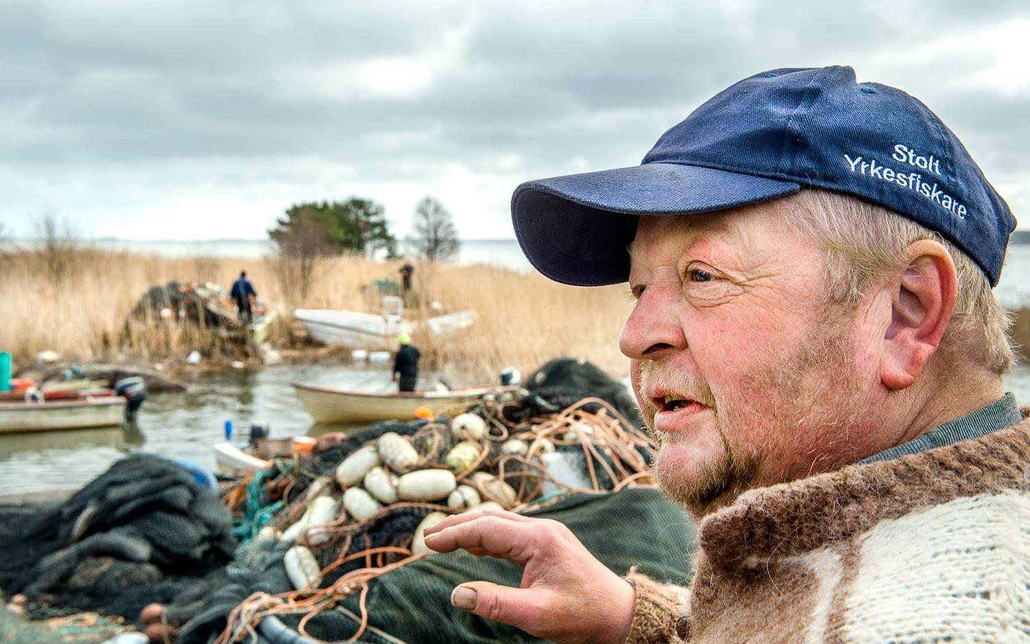 Konny Gustafsson är en av de sex yrkesfiskarna på Vänersnäs. Bild: Stefan Bennhage