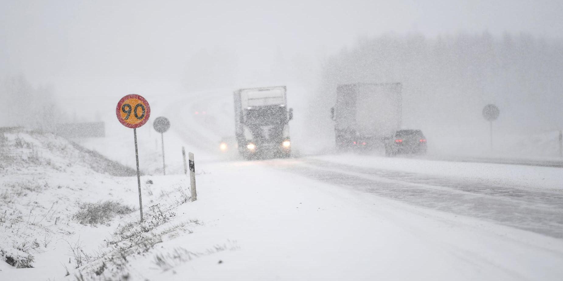 SMHI har utfärdat en rad klass 1-varningar för snöfall runt om i Sverige. Arkivbild.