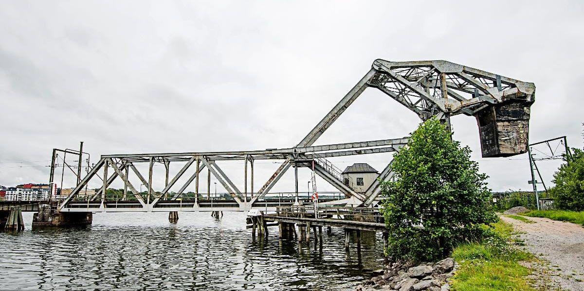 Järnvägsbron i Vänersborg har inte genomgått några större förändringar under sina hundra år i tjänst.