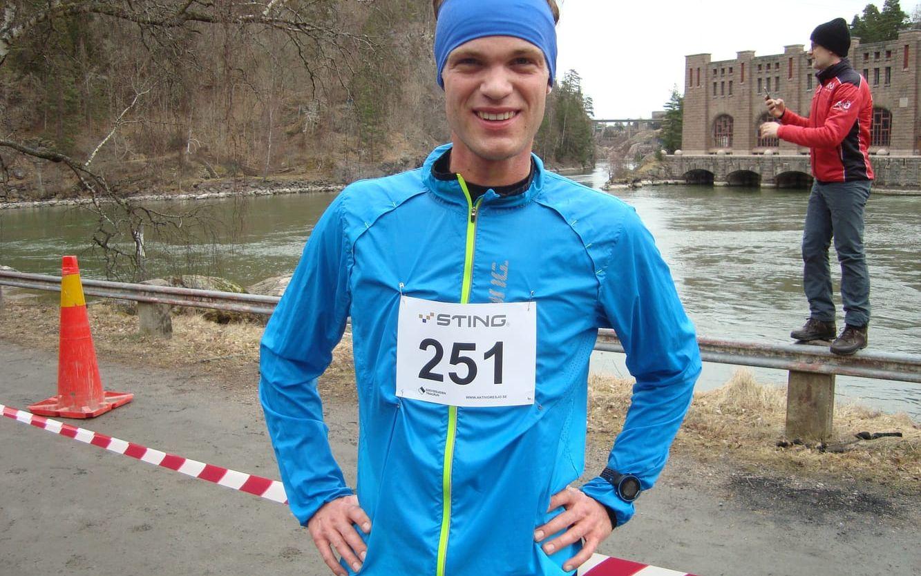 Andreas Åhwall, tävlande för Hässelby SK, men åter boende i Trollhättan, satte nytt banrekord när han vann Edsvidsleden Trailrun.