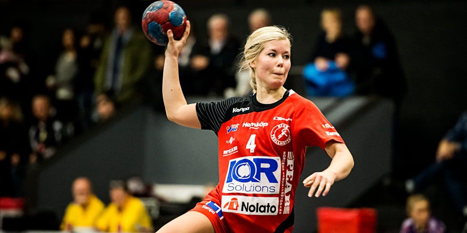 Sofia Adolfsson stod för sex mål i KFUM Trollhättans seriepremiär i division 1 Södra, men det räckte inte till poäng, S-hof vann hemma i Partille Arena med 30-25.