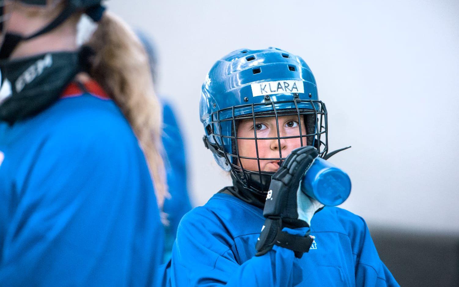 Wilma Larsson är en av tre tjejer från IFK Vänersborg som är med på lägret.Bild: Stefan Bennhage
