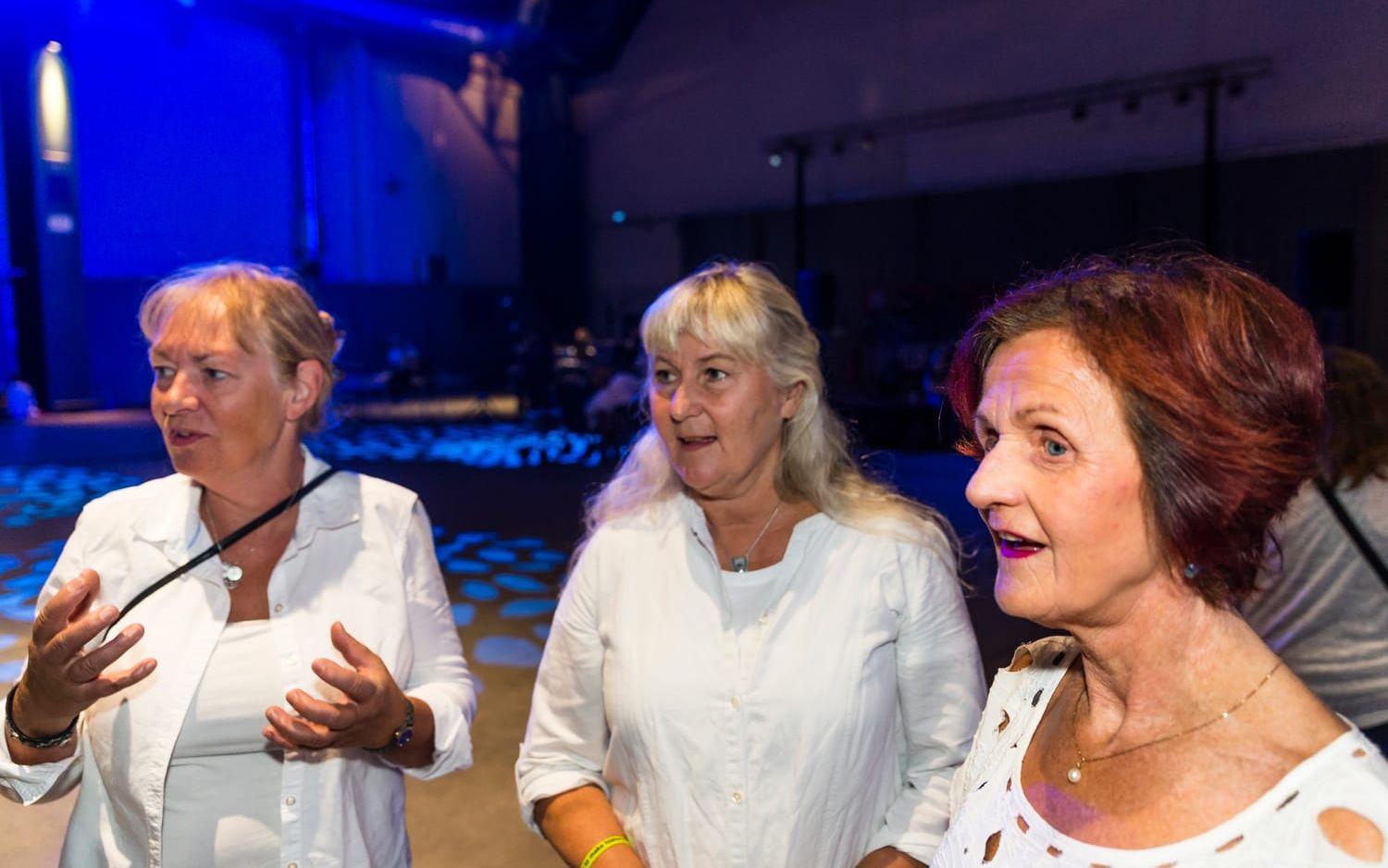 Gunilla Lundblad, Vänersborg, Karin Nordlundh, Sjuntorp och Agneta Gottfridsson gillar Peter Lemarcs musik väldigt mycket.