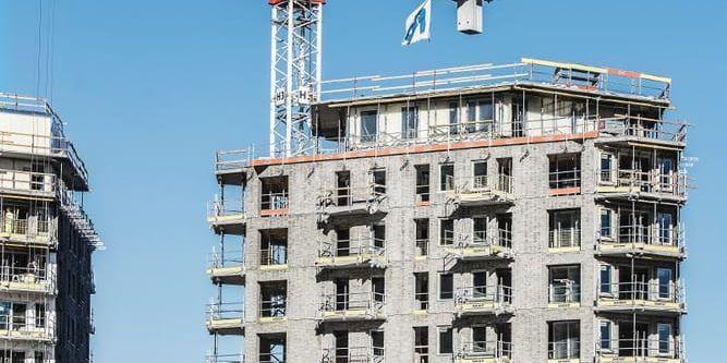 Bostadsbyggande. Av 14 kommuner i Fyrbodalsregionen förväntas 12 ha ett underskott på bostäder om tre år, skriver debattören.