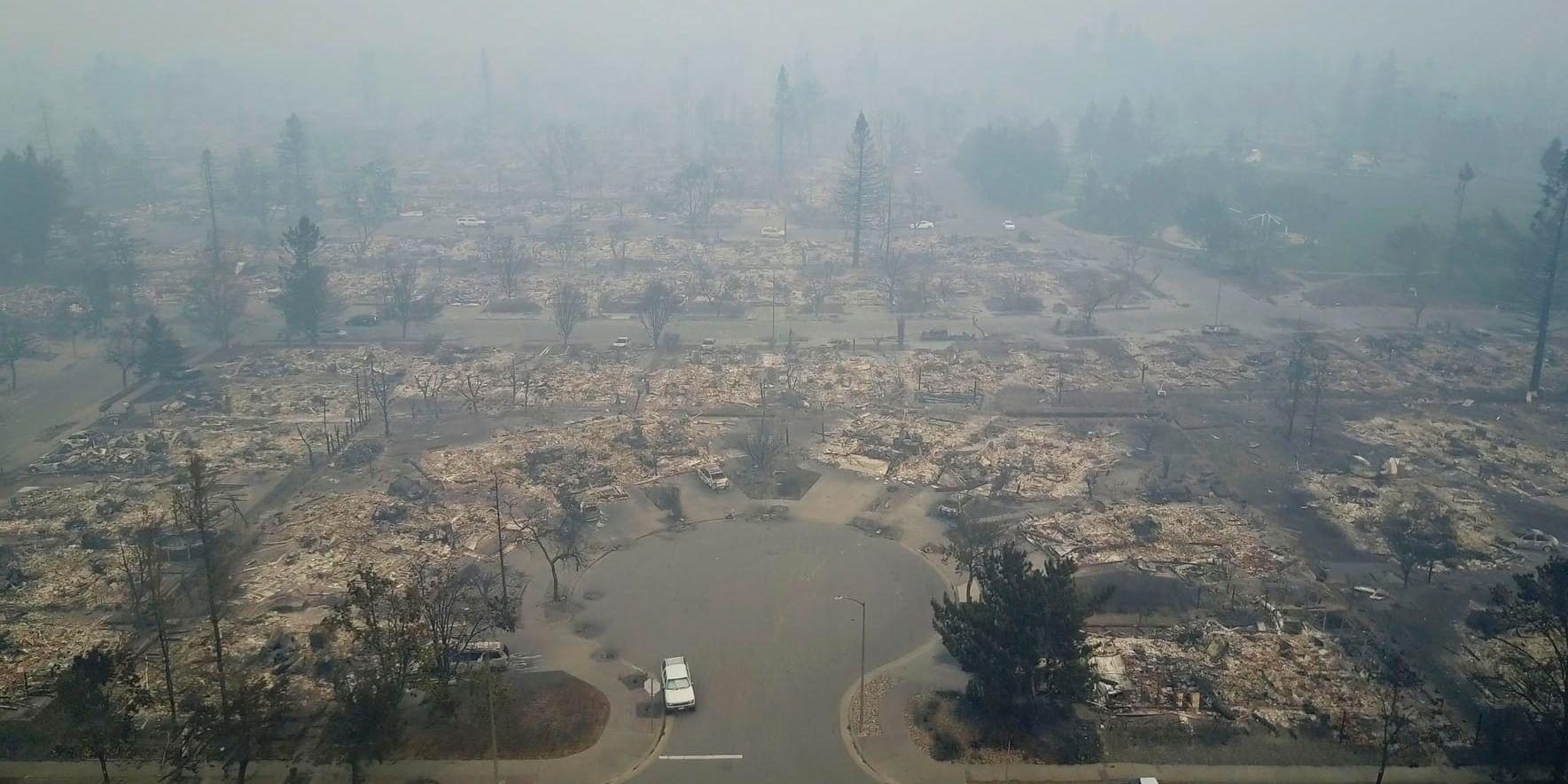 Ett område i Santa Rosa i Kalifornien som förstörts av elden.