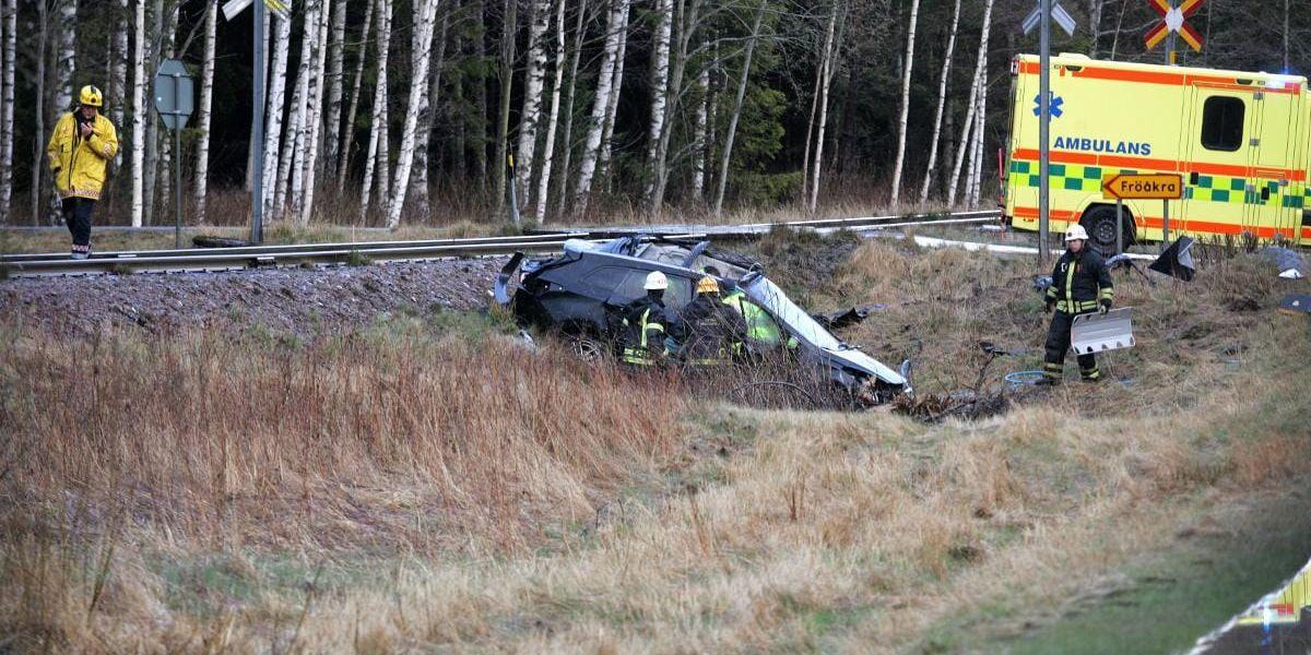 Dödsolycka. En man från Uddevalla omkom efter en krock med ett tåg i Mariestad.