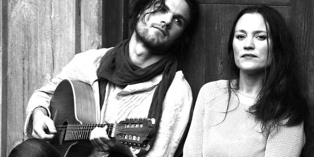 Olof Ander och Anna Emilsson släpper snart sin första skiva, där de vill levandegöra barock folkmusik från Sverige och de brittiska öarna.