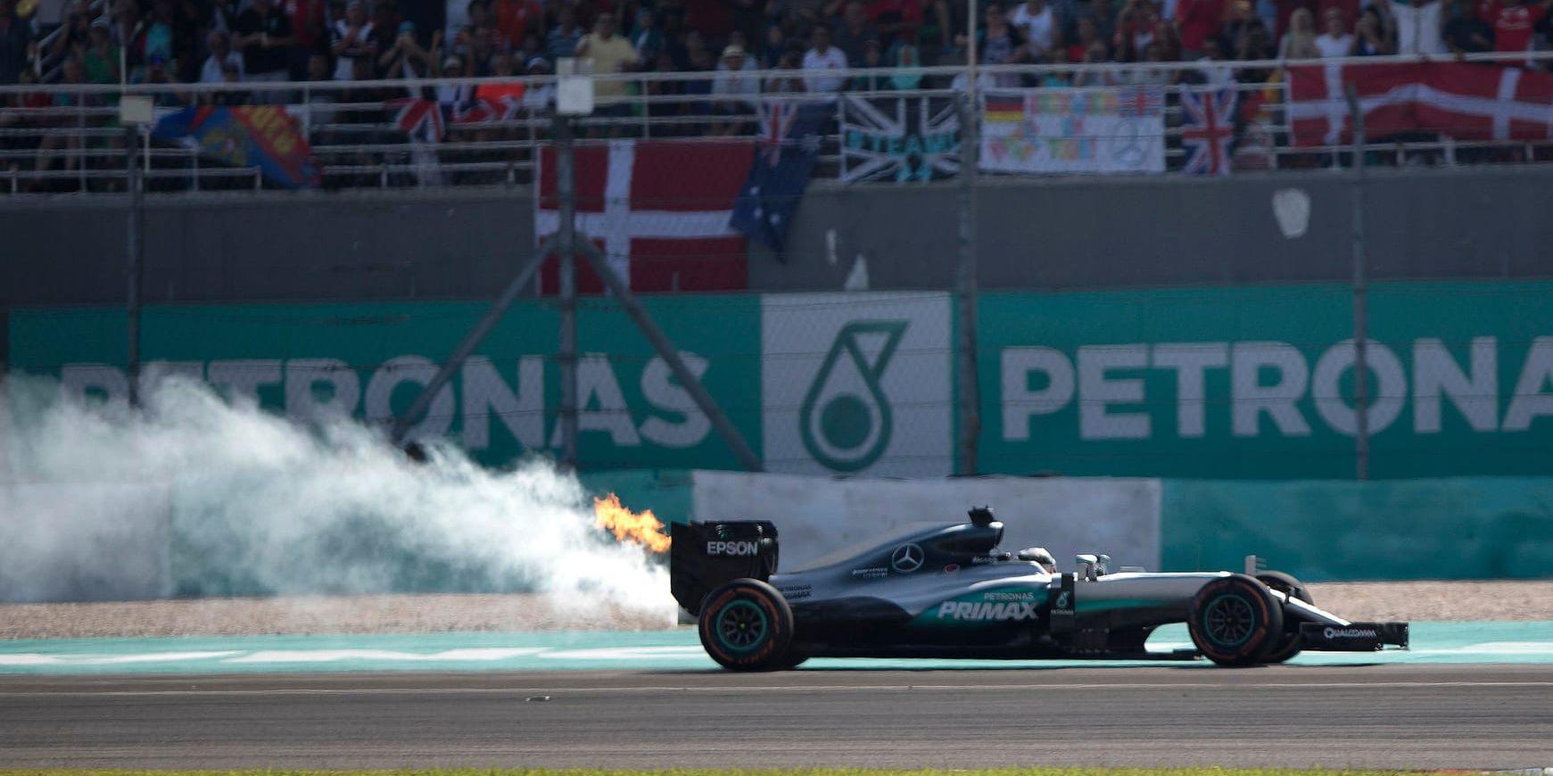 Lewis Hamilton, som bröt Malaysias GP i fjol, beklagar att årets lopp blir det sista. Arkivbild.