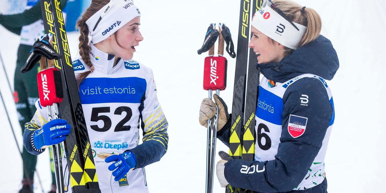 Ebba Andersson och Therese Johaug efter milloppet i Otepää.
