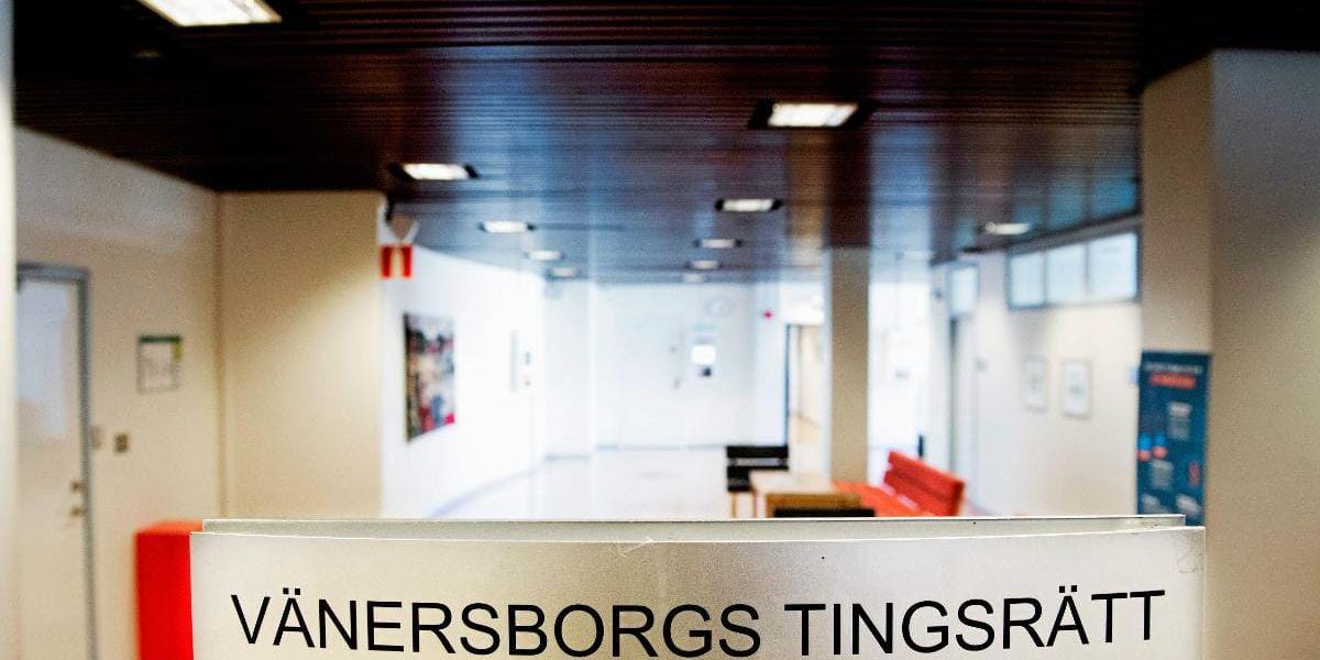 En 20-årig man åtalas vid Vänersborgs tingsrätt