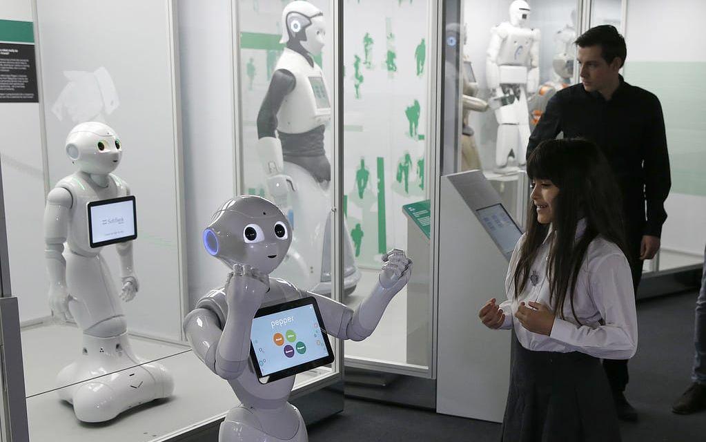 Robotar på utställning i London just nu.