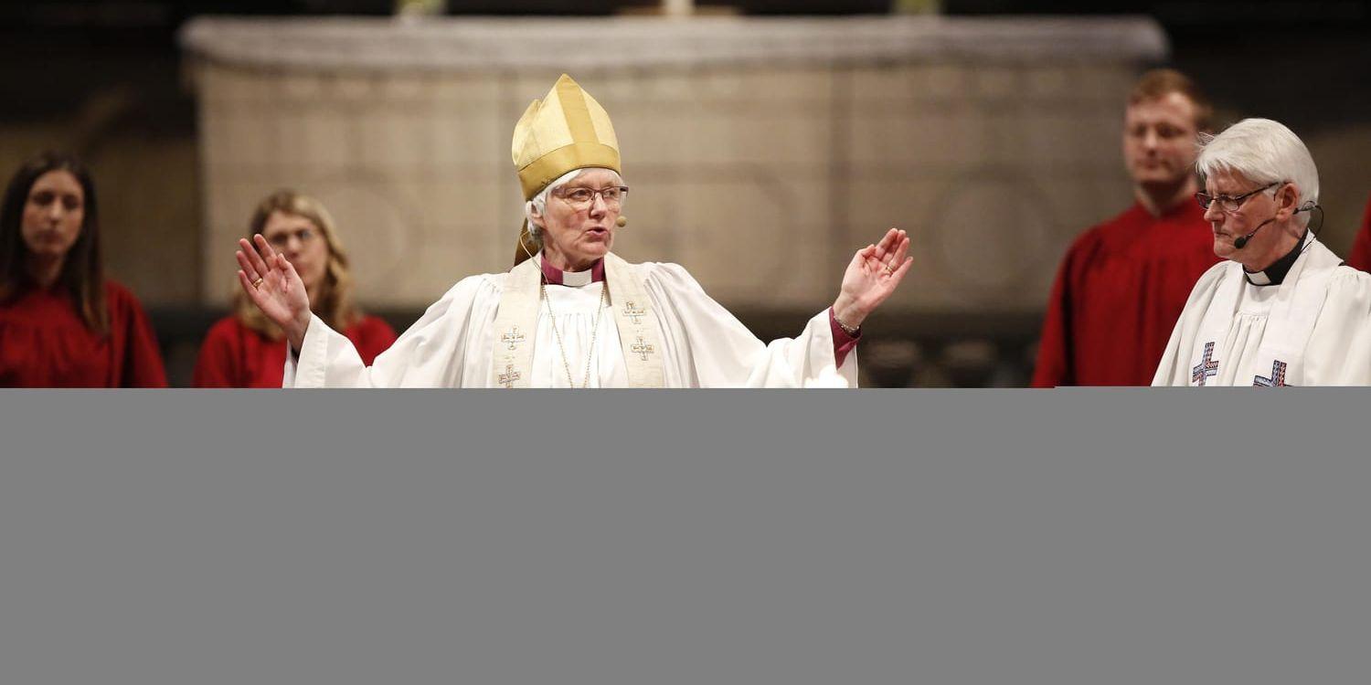Ärkebiskop Antje Jackelén och Svenska kyrkan har fått en ny kyrkohandbok.