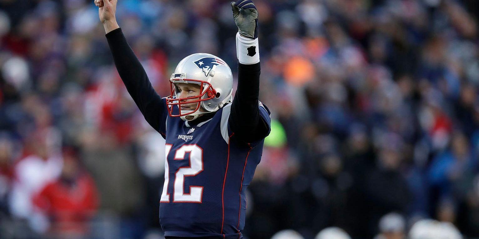 Quarterbackikonen Tom Brady kan vinna sin och New England Patriots sjätte Super Bowl natten till måndag mot Los Angeles Rams. Arkivbild.
