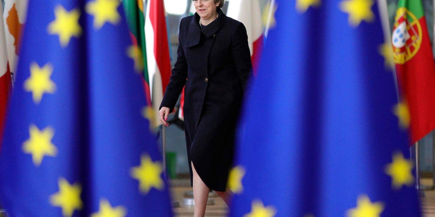 Storbritanniens premiärminister Theresa May kan nu inleda nästa fas i förhandlingarna om landets kommande utträde ur EU.