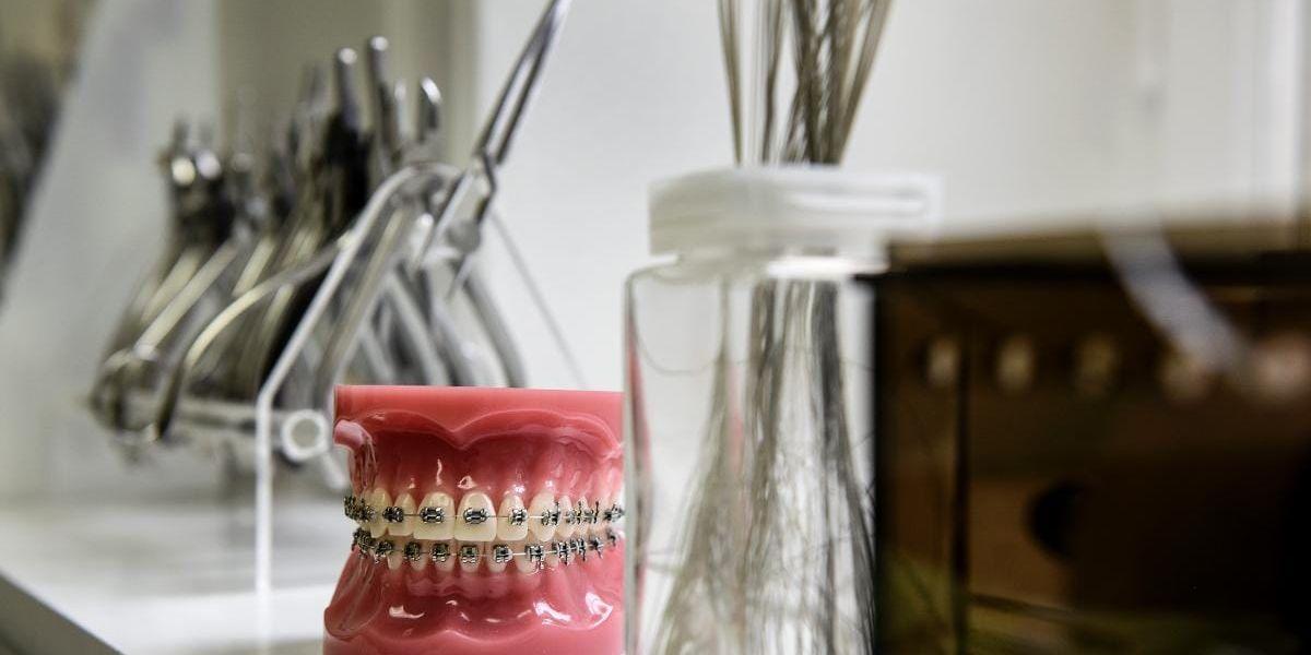 Amalgam. Insändarskribenten vill påpeka att amalgam och kvicksilver är ett problem både för tandläkare och patienter.