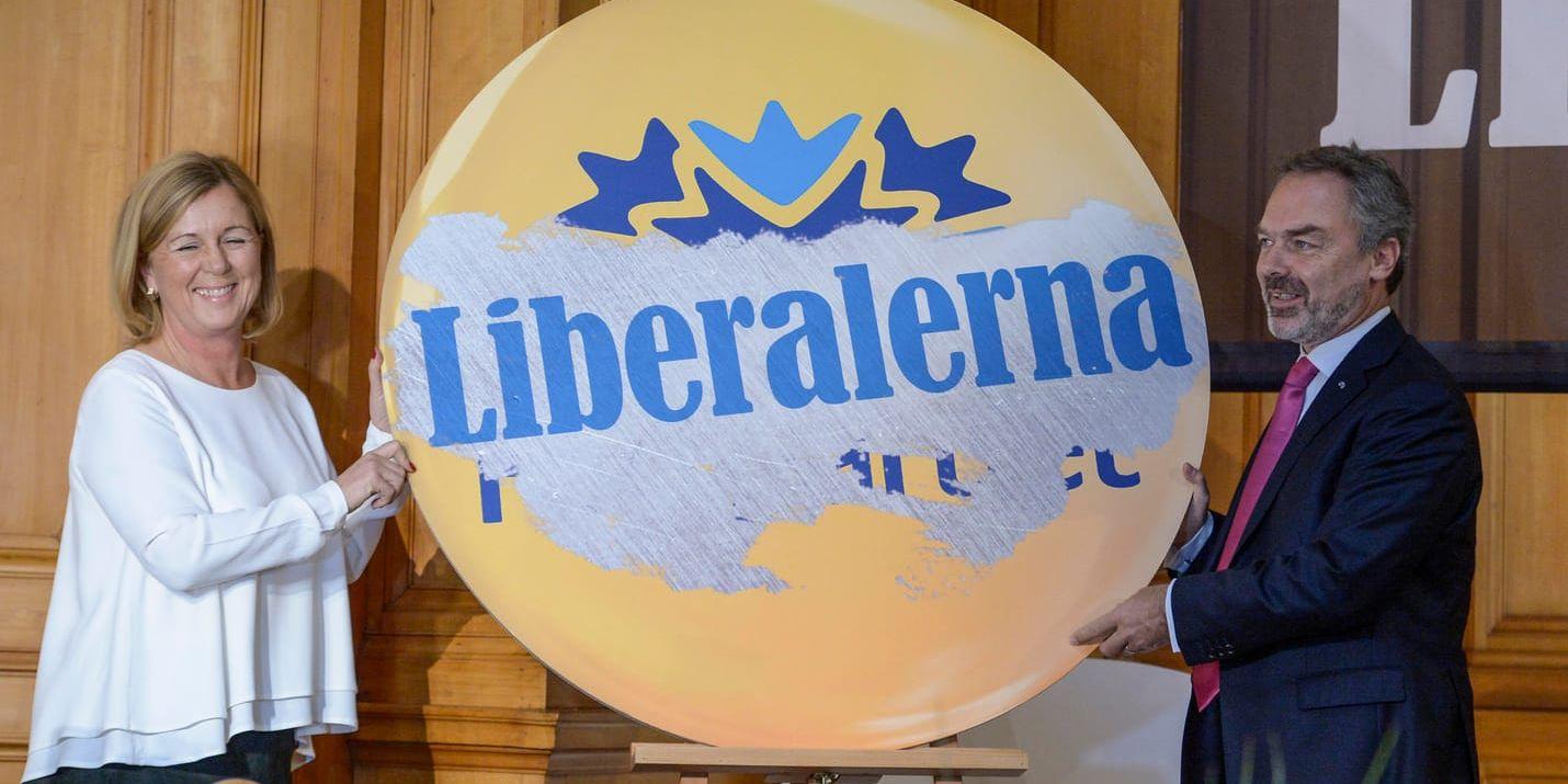 När Liberalerna senast höll landsmöte, 2015 i riksdagen, firade partisekreteraren Maria Arnholm och partiledaren Jan Björklund att partiet bytte namn från Folkpartiet till Liberalerna (Arkivbild)
