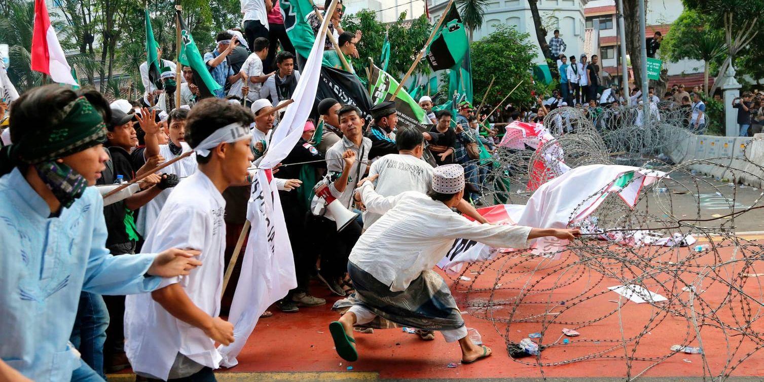 Demonstranter i samband med protesten den 4 november i Jakarta. Arkivbild.
