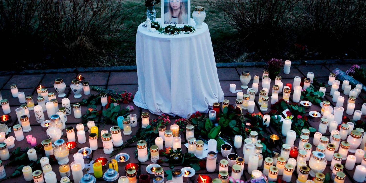 Ljusmanifestation för Tova Moberg som hölls i Iggesund samma vecka som hon hittades död. Arkivbild.