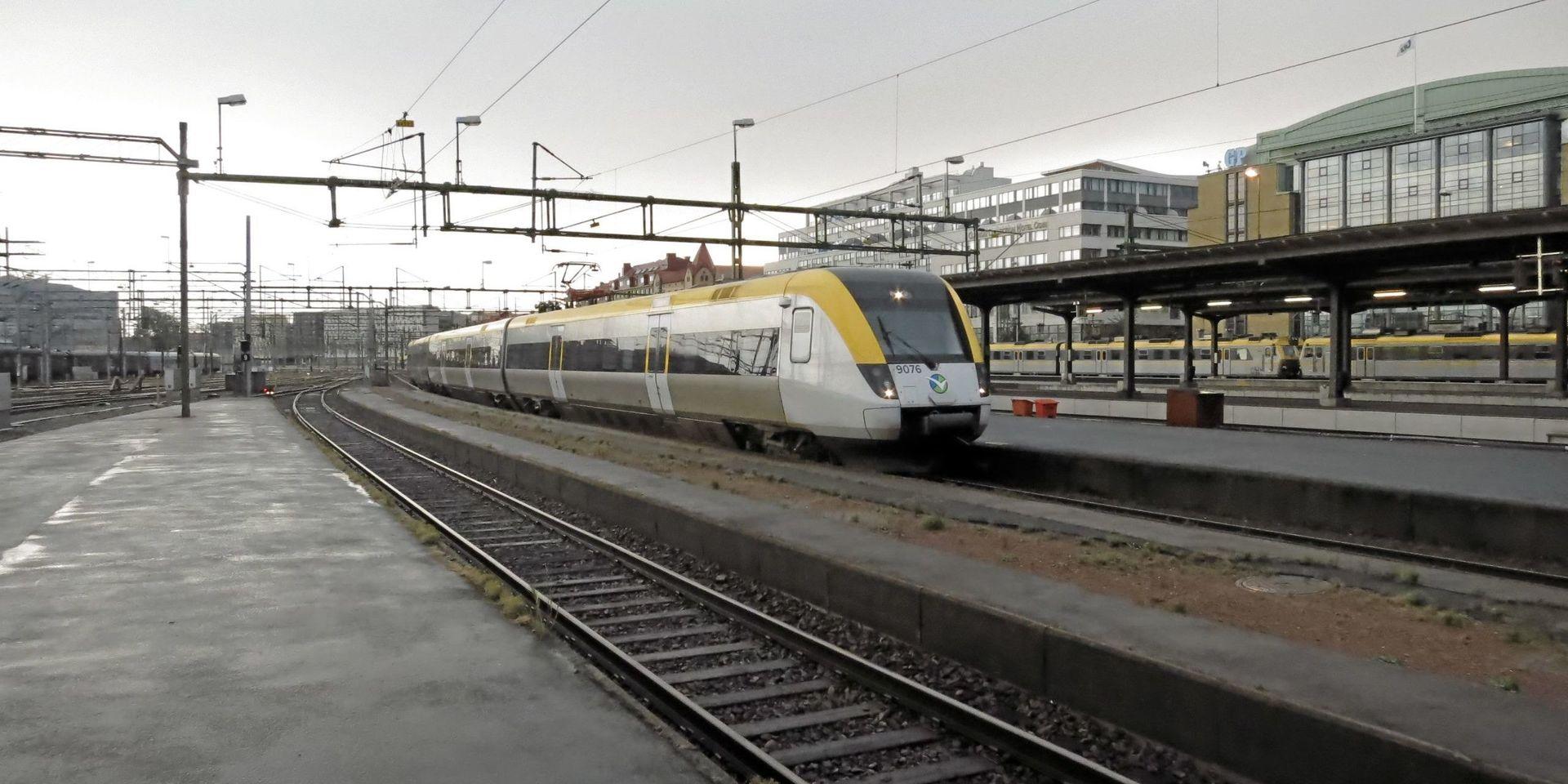 lok järnväg räls järnvägsräls västtrafik sj tåg tågförseningar göteborgs central centralen göteborg centralstationen genrebild