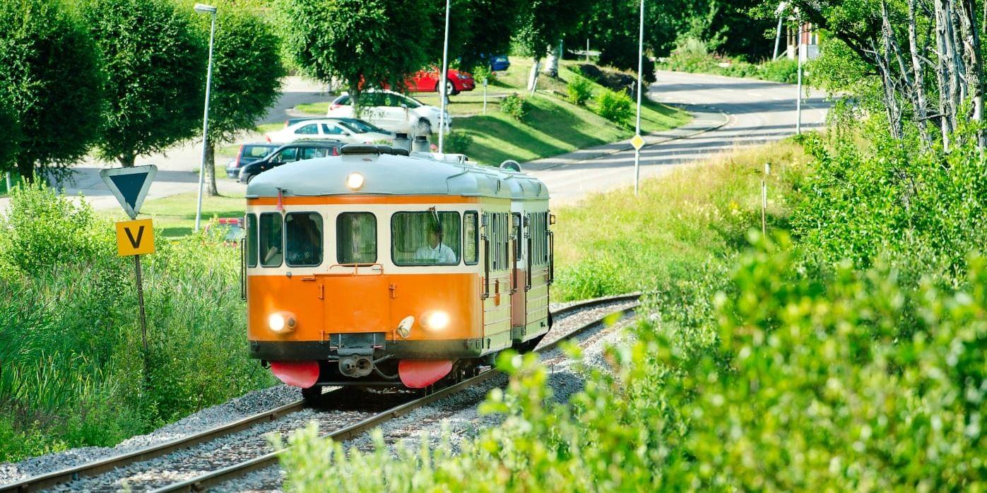 Med DVVJ:s tåg har också nya möjligheten att åka kollektivt till och från Göteborg och Karlstad öppnat sig.