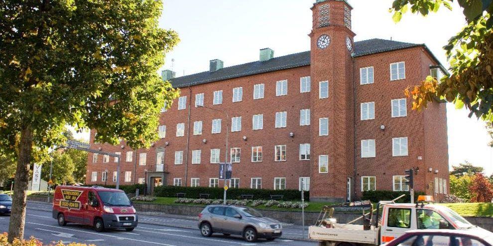 Moderaterna i Norra Älvsborg vill se en fortsatt satsning på Högskolan Väst.