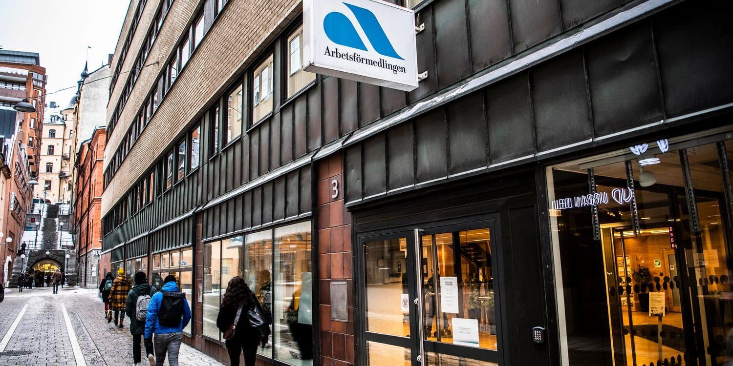 I dagsläget finns 240 arbetsförmedlingskontor i Sverige. Det väntas minska drastiskt.