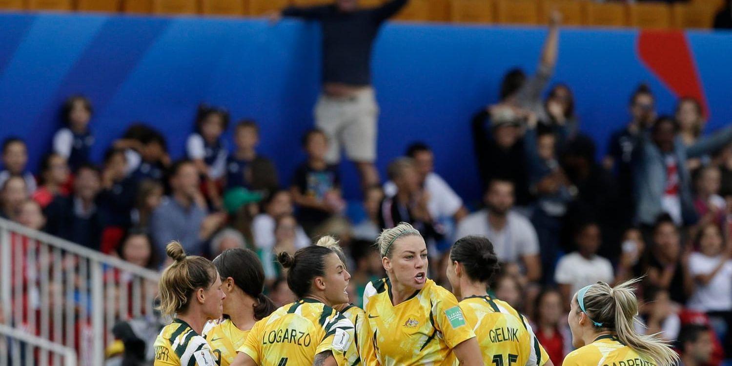 Det tog sin lilla tid – men efter några minuters VAR-granskning kunde de australiska spelarna äntligen jubla efter att deras 3–2-mål mot Brasilien godkänts.