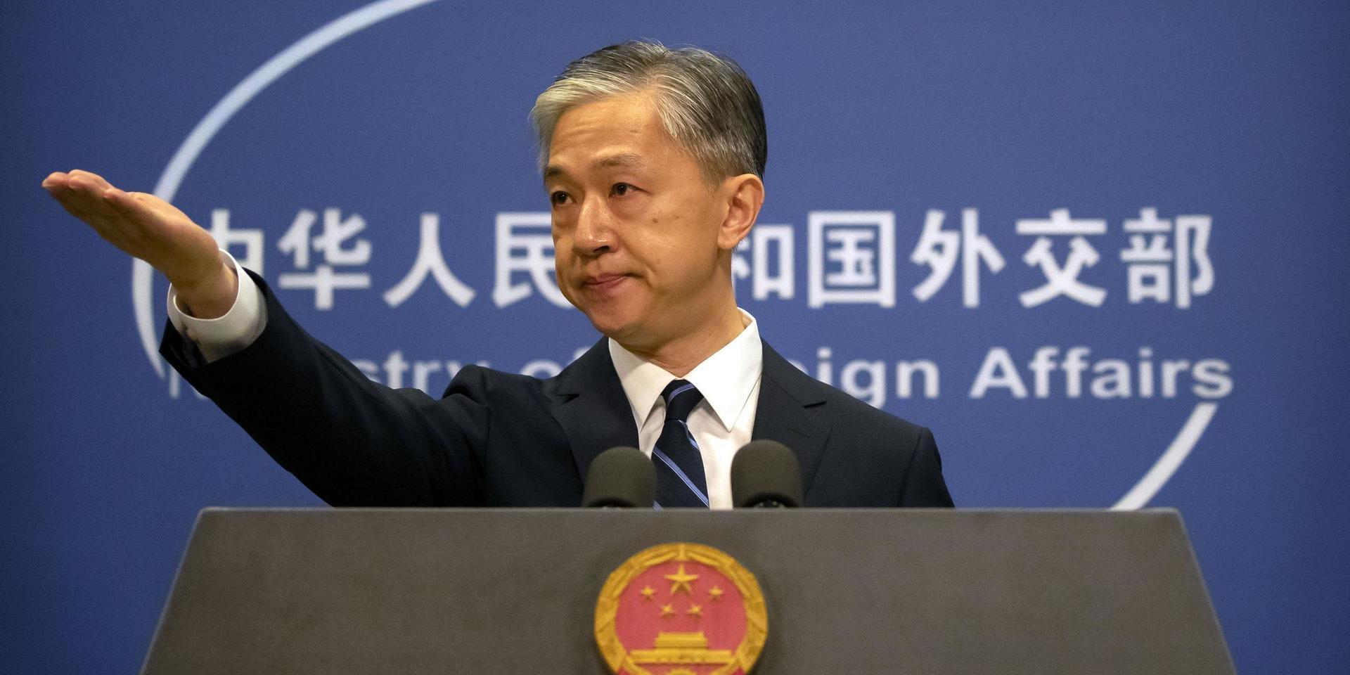 Wang Wenbin, talesperson för Kinas utrikesdepartement, under en pressträff i juli. 