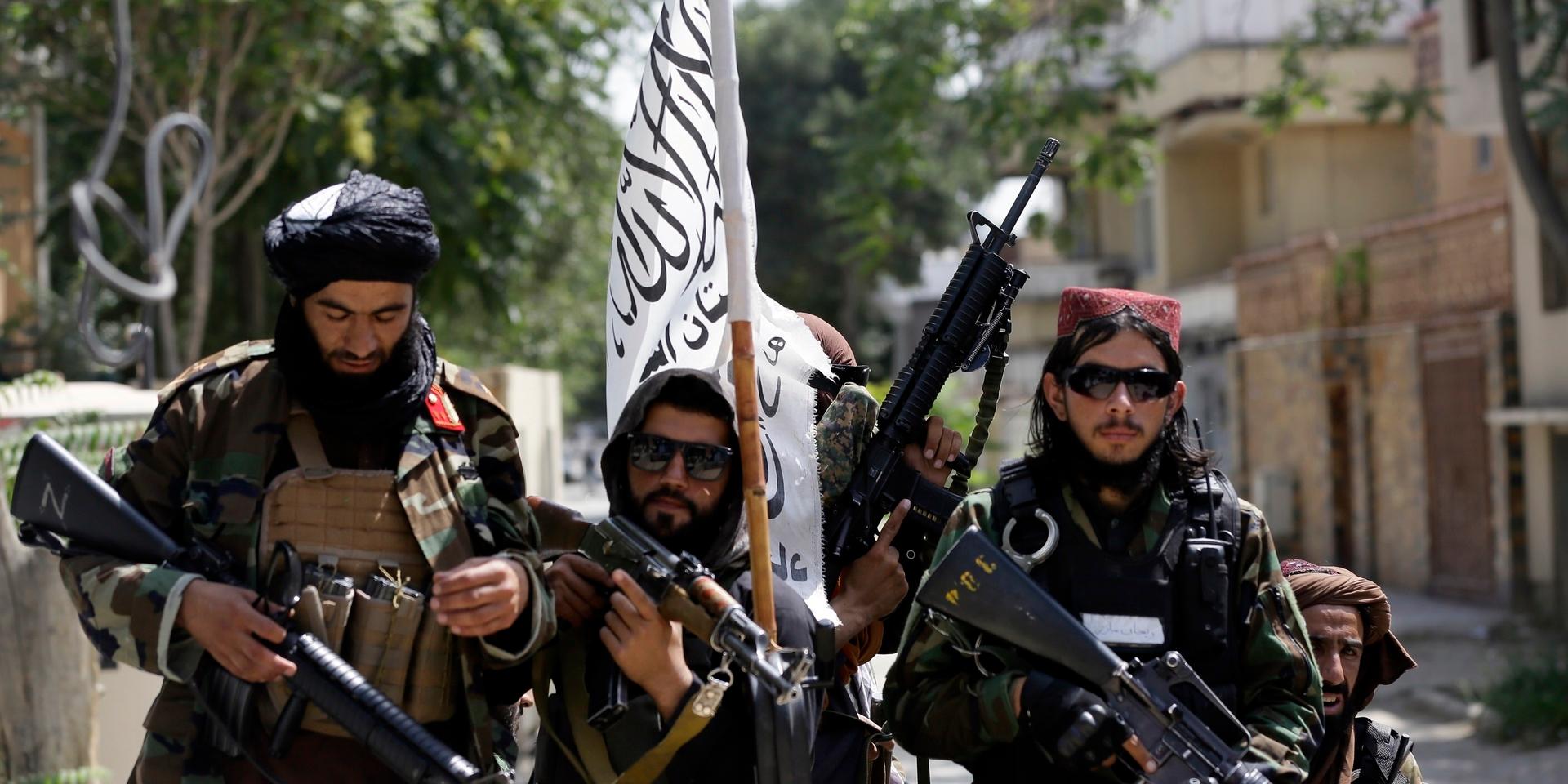 Talibaner patrullerar i Afghanistans huvudstad Kabul.