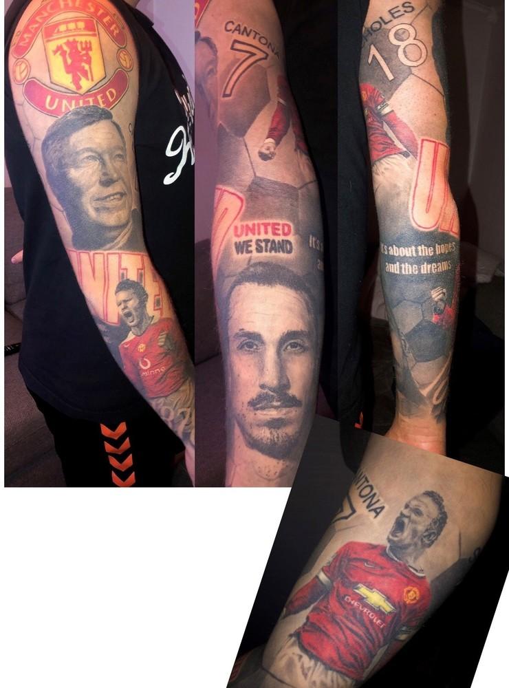 Johanna Karlsson har skickat in sambon Christoffers samling av Manchester United-tatueringar.