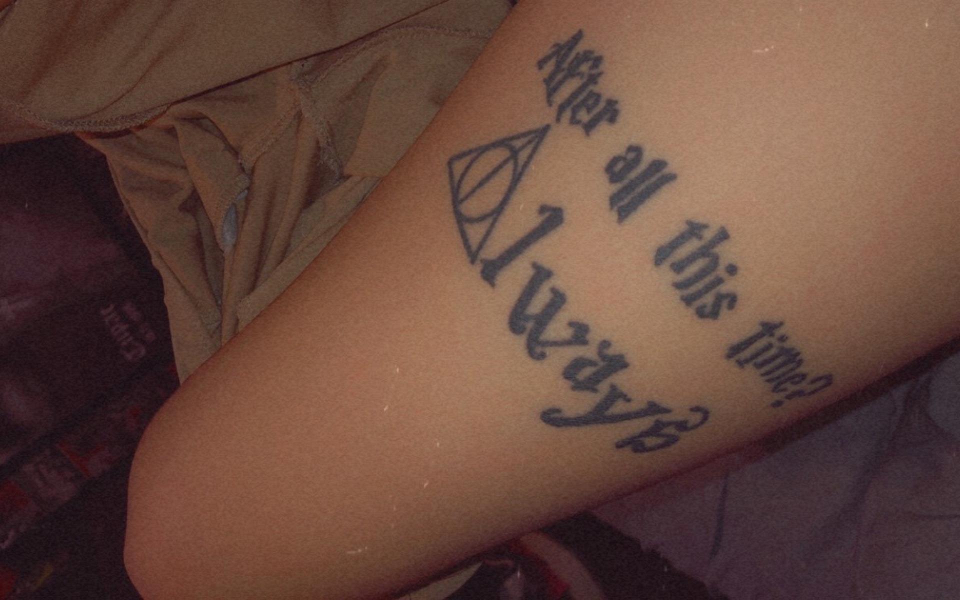 Jennifer har också tatuerat in ett av sina favoritcitat från Harry Potter-serien.