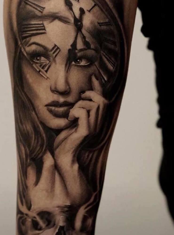... Camilla Wieslander har även denna tatuering.