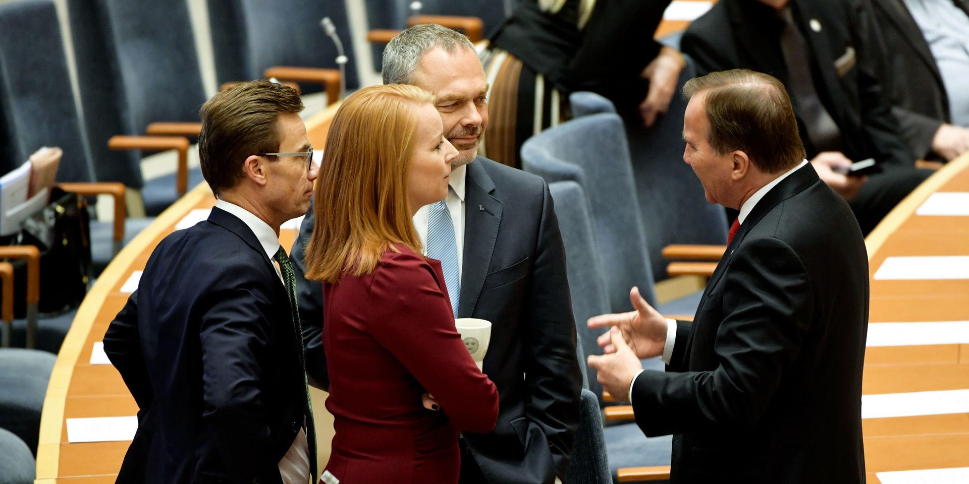 
Moderaternas partiledare Ulf Kristersson (M), Centerpartiets ledare Annie Lööf (C), Liberalernas partiledare Jan Björklund (L) och statsminister Stefan Löfven (S). 