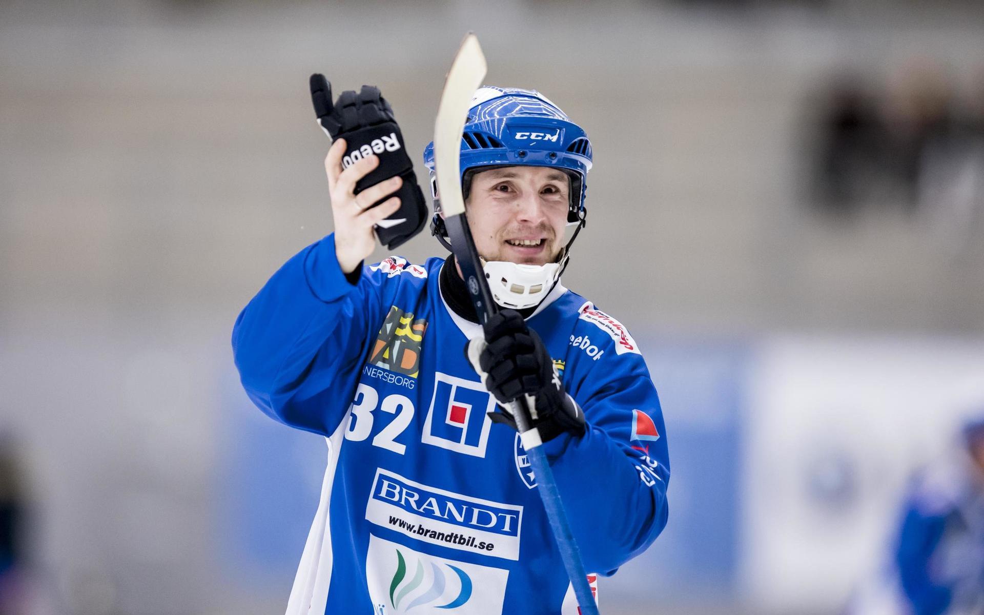 Pavel Bulatov kommer återigen att dra på sig IFK Vänersborgströjan.