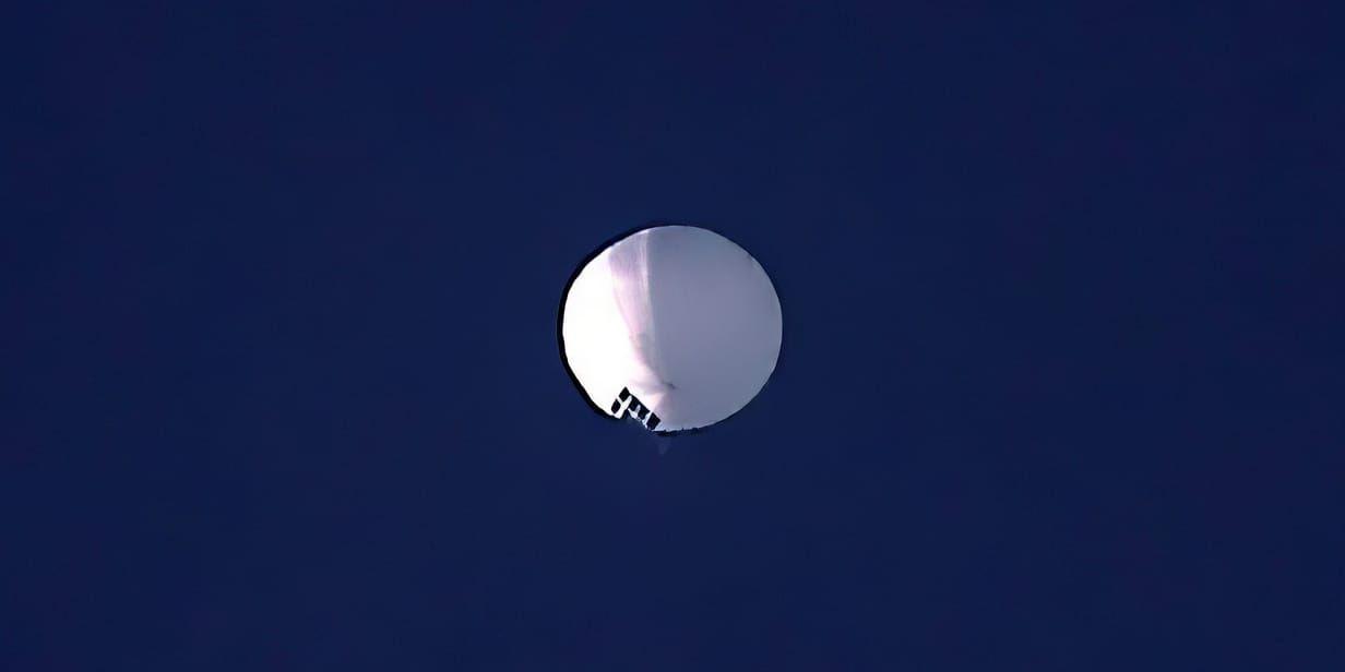En ballong på hög höjd över Billings i Montana. USA håller för närvarande på att spåra en misstänkt kinesisk övervakningsballong som har setts i amerikanskt luftrum de senaste dagarna.