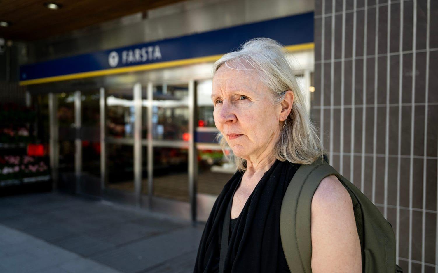 “Det var våldsamma smällar”, säger Airi Iliste som direkt förstod att hon blev skjuten. Kulan gick genom hennes knä och in i en papperskorg.