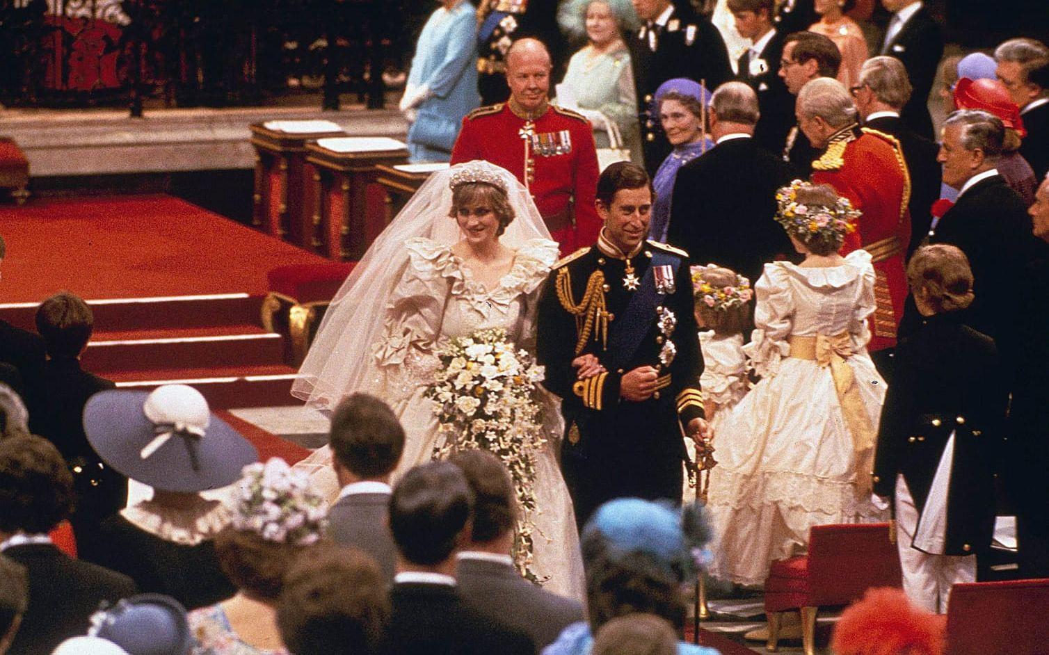 CHARLES OCH DIANAS BRÖLLOP. Det direktsända bröllopet mellan Prinse Charles och Diana den 29 juli 1981 sågs av cirka 750 miljoner människor världen över. Foto: TT