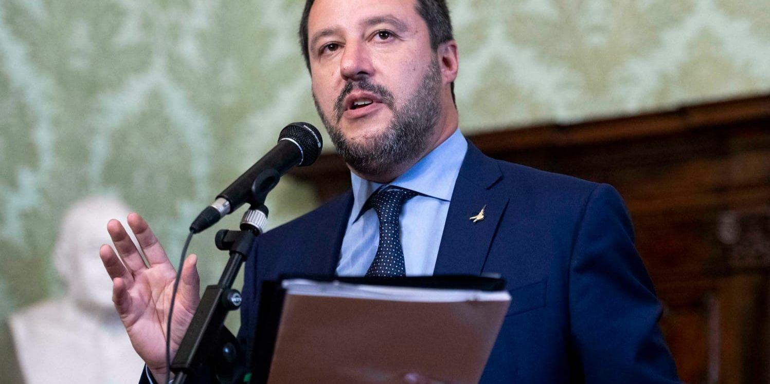 Italiens vice premiärminister Matteo Salvini vill trotsa EU och öka statens utgifter.
