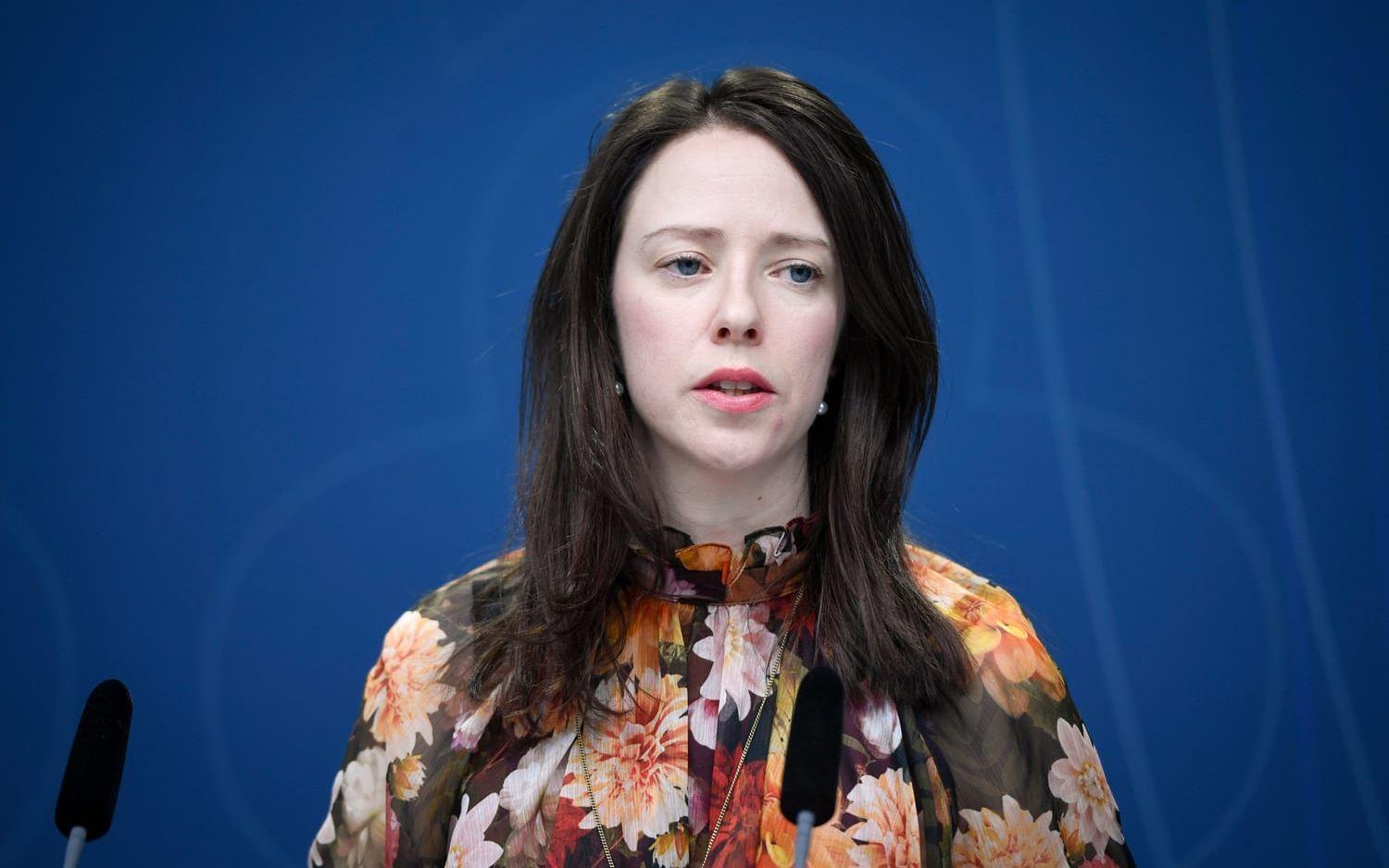 Jämställdhetsminister Åsa Lindhagen (MP) har träffat representanter för kvinno- och tjejjourer. Arkivbild.