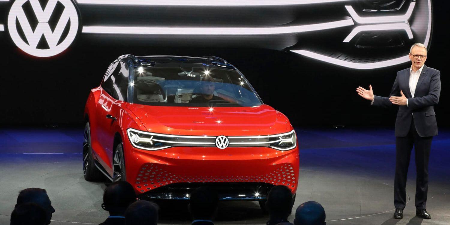 Volkswagen visar upp en av sina nya bilar vid bilmässan i Shanghai tidigare i april, elektrisk SUV.