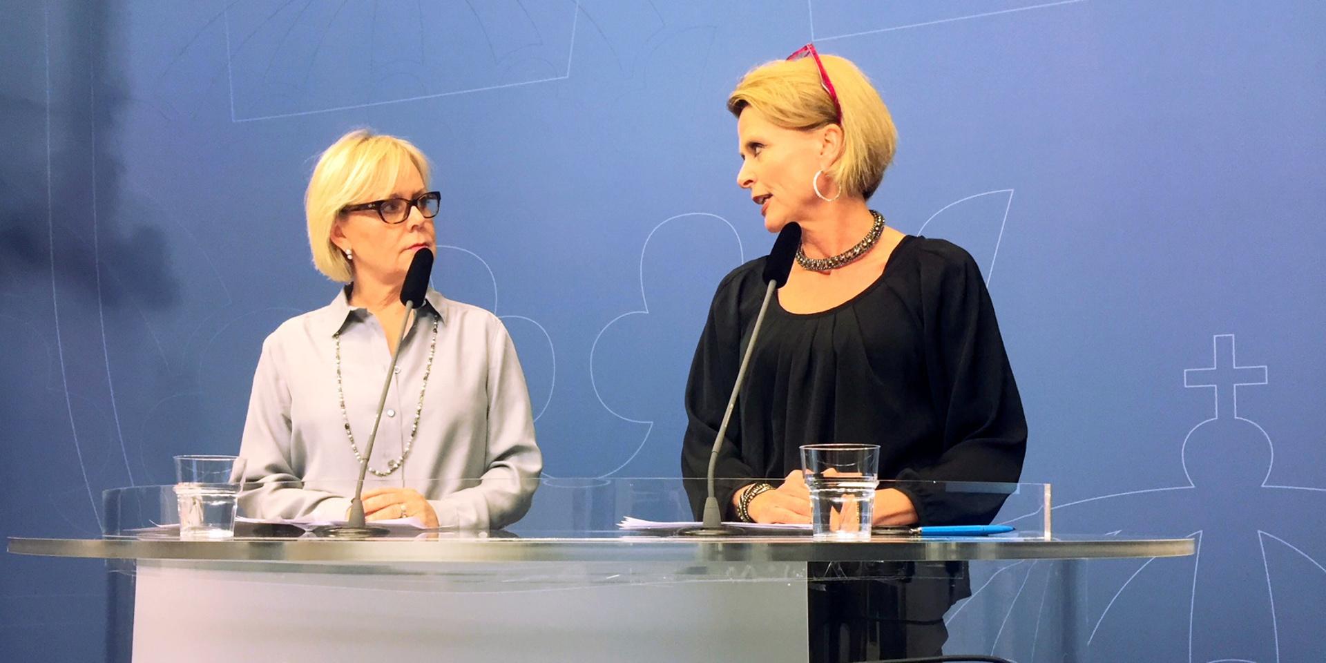 Uppdrag jämställdhet. Jämställdhetsmyndighetens gd Lena Ag med dåvarande ministern Åsa Regnér.