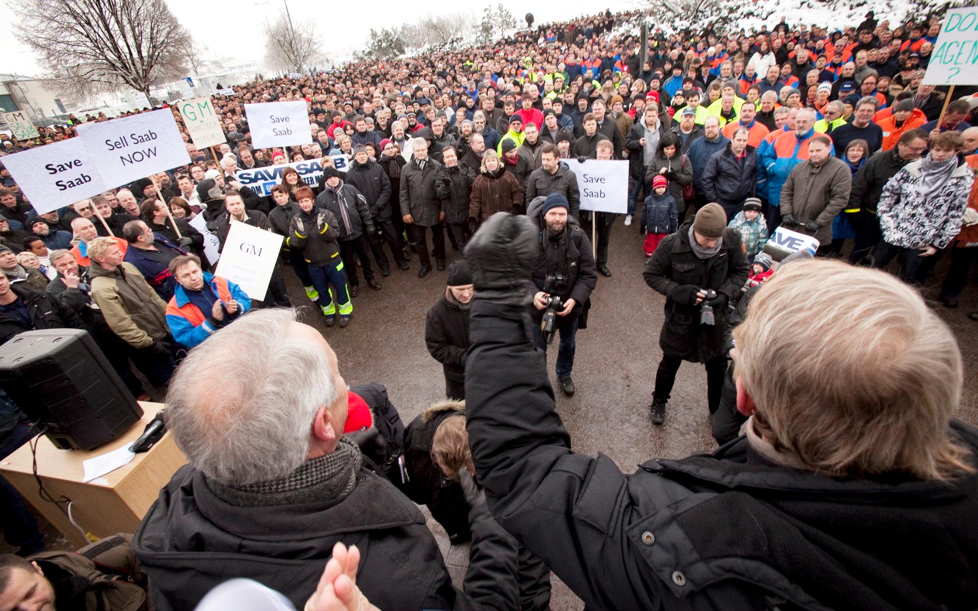 Protester mot GM. Paul Åkerlund tillsammans med de andra fackrepresentanterna