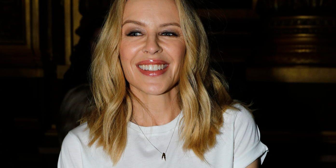 Kylie Minogue släpper sitt samlingsalbum "Step back in time" – sedan fortsätter hon in mot framtiden. "Jag känner inte att det här är slutet", säger hon. Arkivbild.