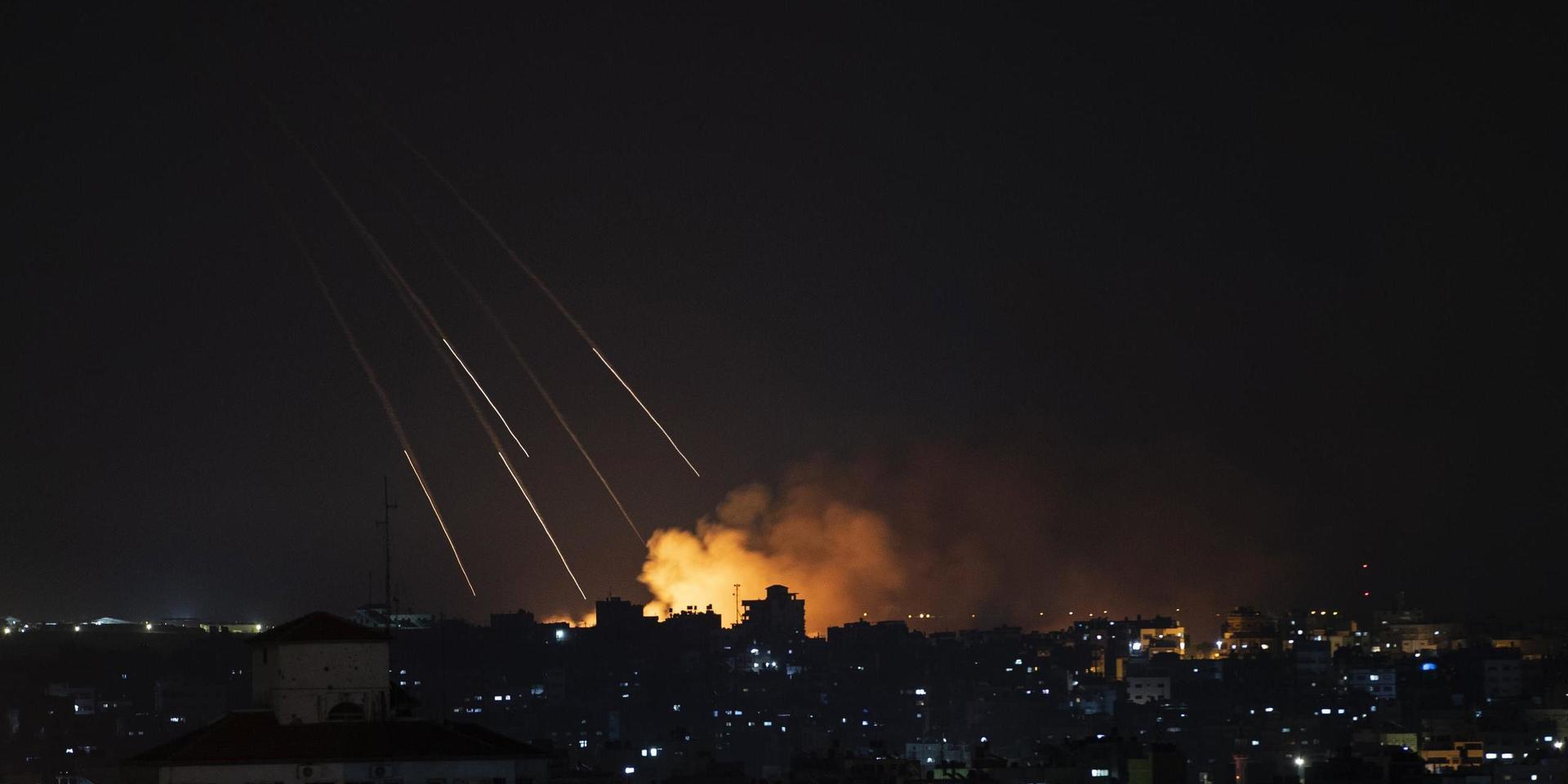 Israeliska flyganfall mot Gaza.